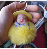 Sevimli ponpon sarı şapkalı bebek anahtarlık çanta aksesuarı