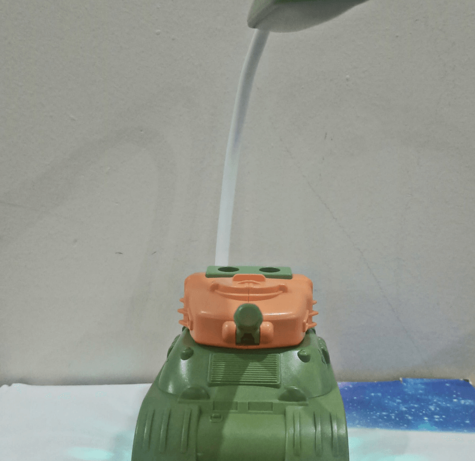 Tank turuncu - yeşil masa lambası, kalemlik