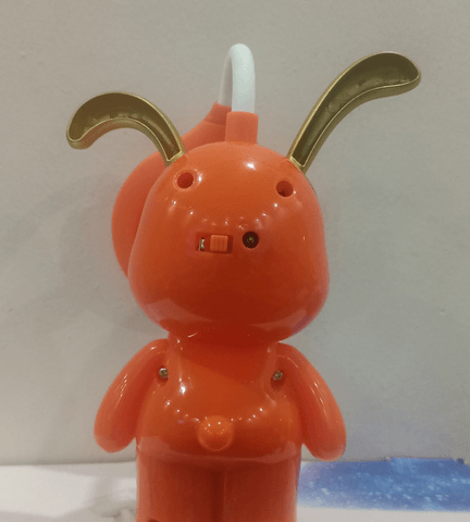 Sevimli Tavşan masa lambası