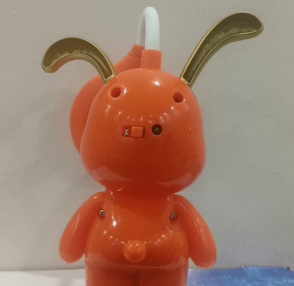 Sevimli Tavşan masa lambası