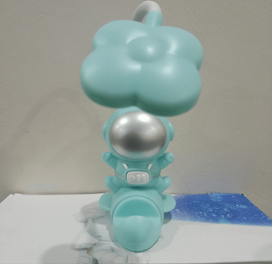 Minik astronot yeşil masa lambası, kalemlik, telefon tutucu