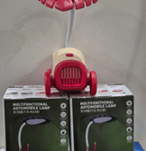 Kırmızı -krem sevimli antika araba görünümlü masa lambası, kalemlik, telefon tutacağı