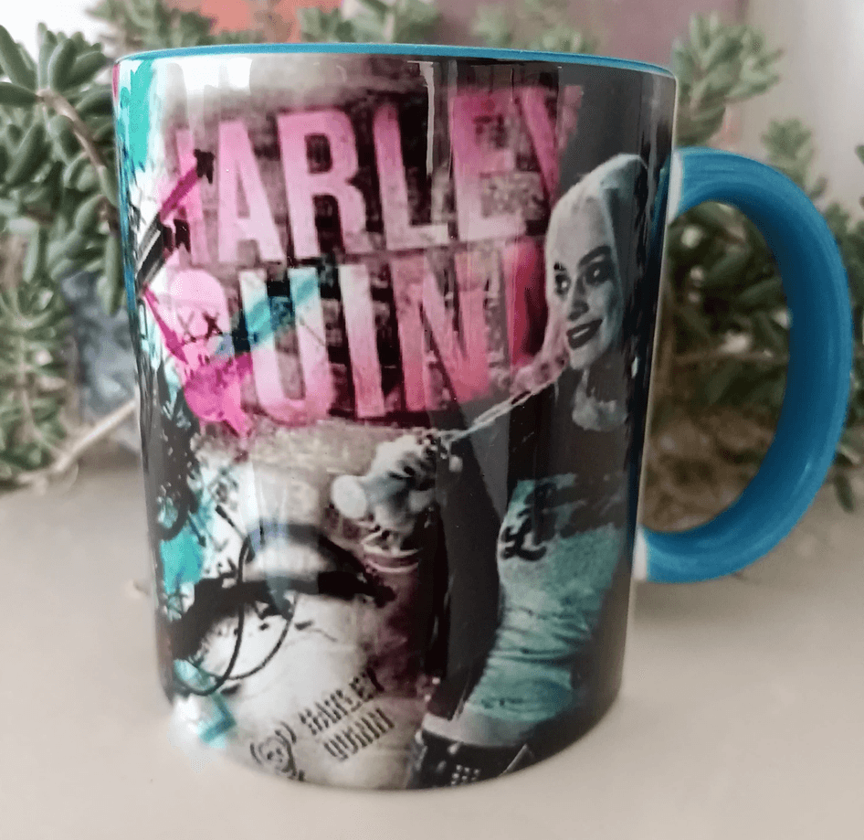 Harley Quinn Baskı içi ve Kulpu Renkli Kupa