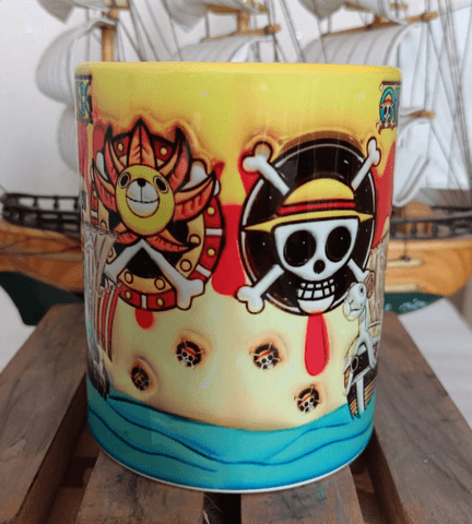 One piece Baskı içi ve Kulpu Renkli Kupa